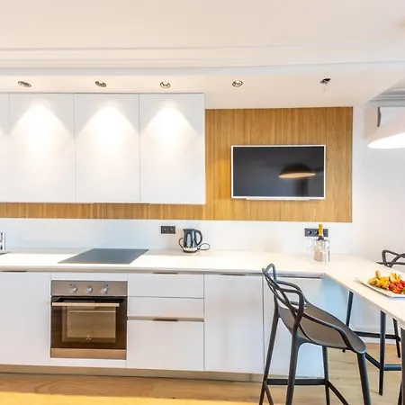 Center Bay * ז'ואן-לה-פינס