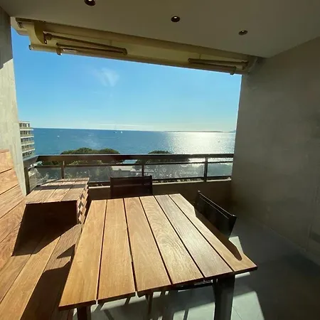 Center Bay جوان ليه باه