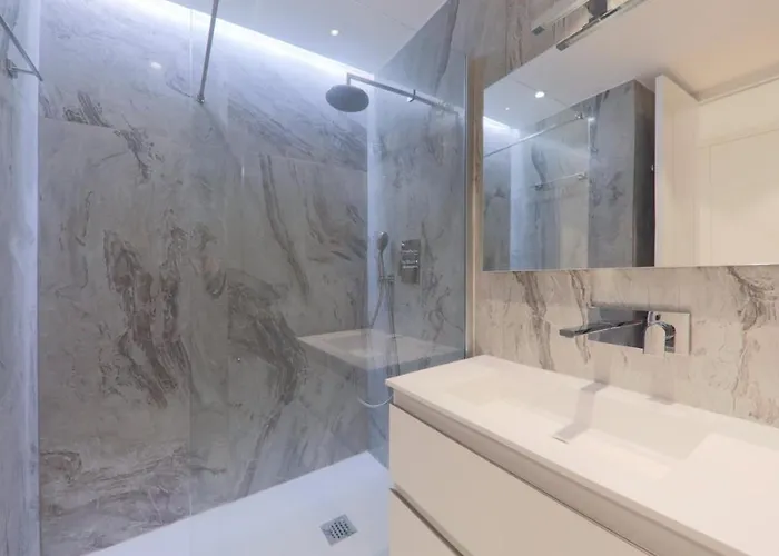 Center Bay Juan-les-Pins