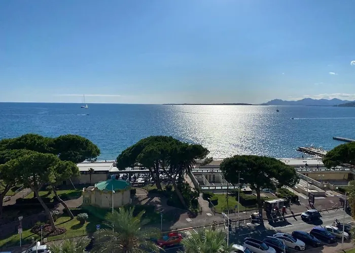 Apartment Center Bay *