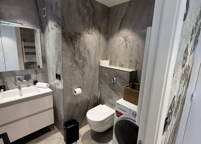 Center Bay Жуан-ле-Пен